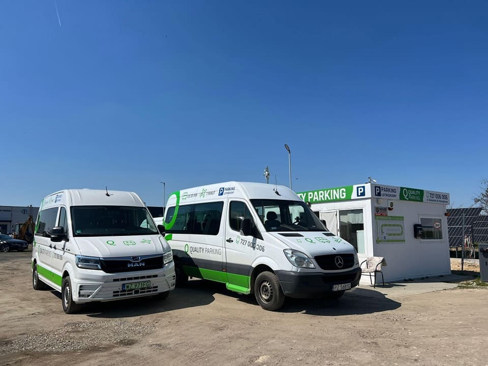 Zdjęcie parkingu Q-Park na lotnisku Poznań Ławica