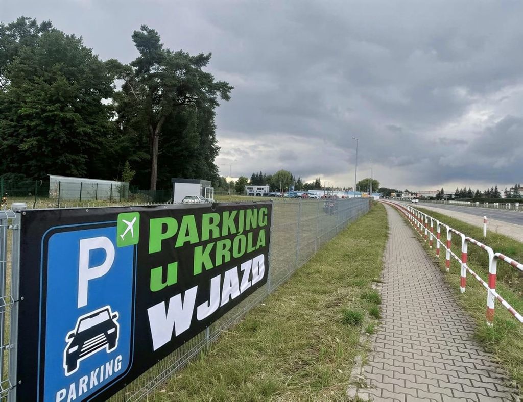Parking u Króla - lotnisko Poznań-Ławica (POZ) - zdjęcie 3