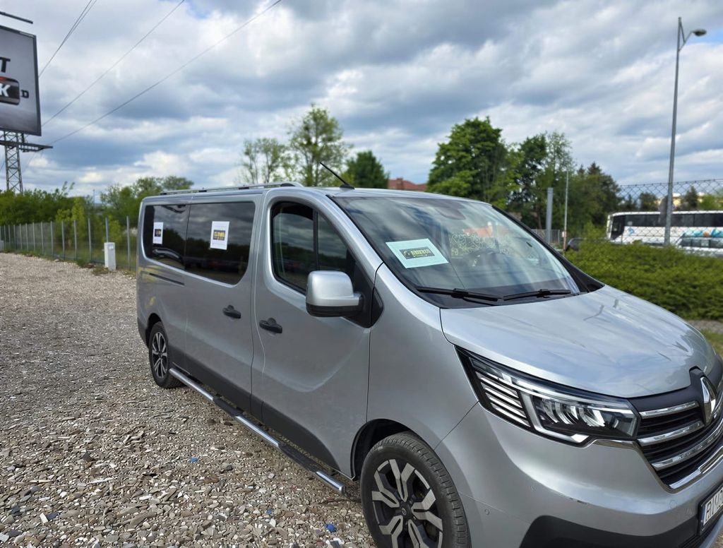 Premium Parking - parking 1200 miejsc przy lotnisku Poznań-Ławica POZ