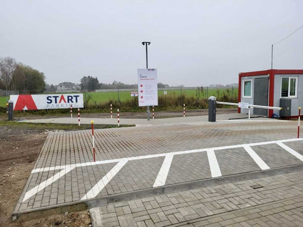 Zdjęcie START Parking PLUS Parking 24h lotnisko Poznań