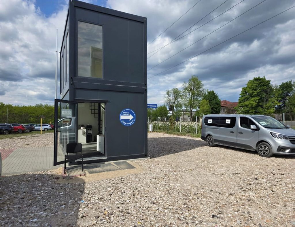Premium Parking - lotnisko Poznań-Ławica (POZ) - zdjęcie 2